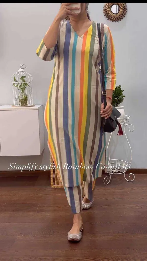Multicolor_Cotton_Blend_Printed_3/4_Sleeves_Kurta_Pant_Set